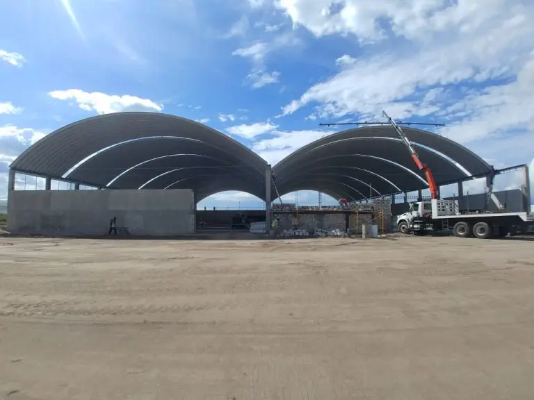 Montaje de cubiertas industriales ARCOMET